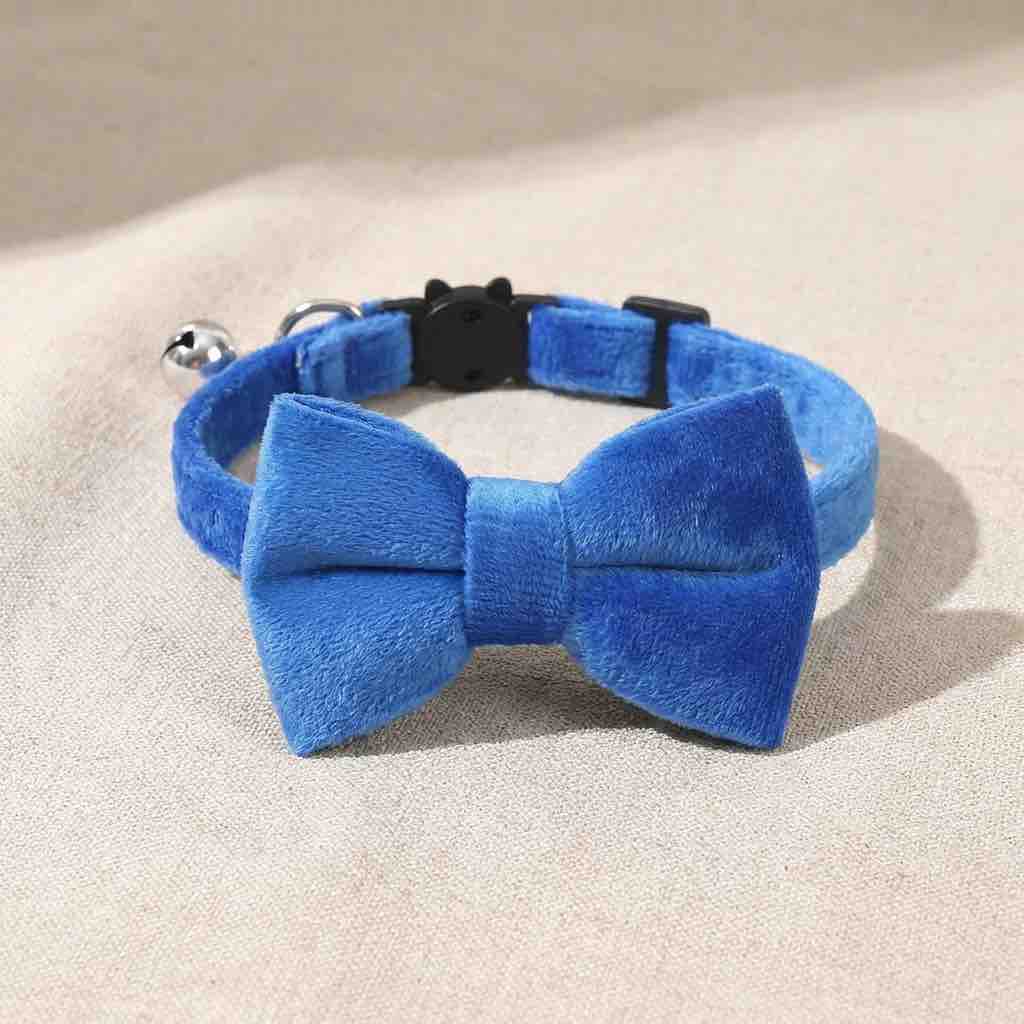 Nœud papillon anti-étranglement en velours pour chat bleu