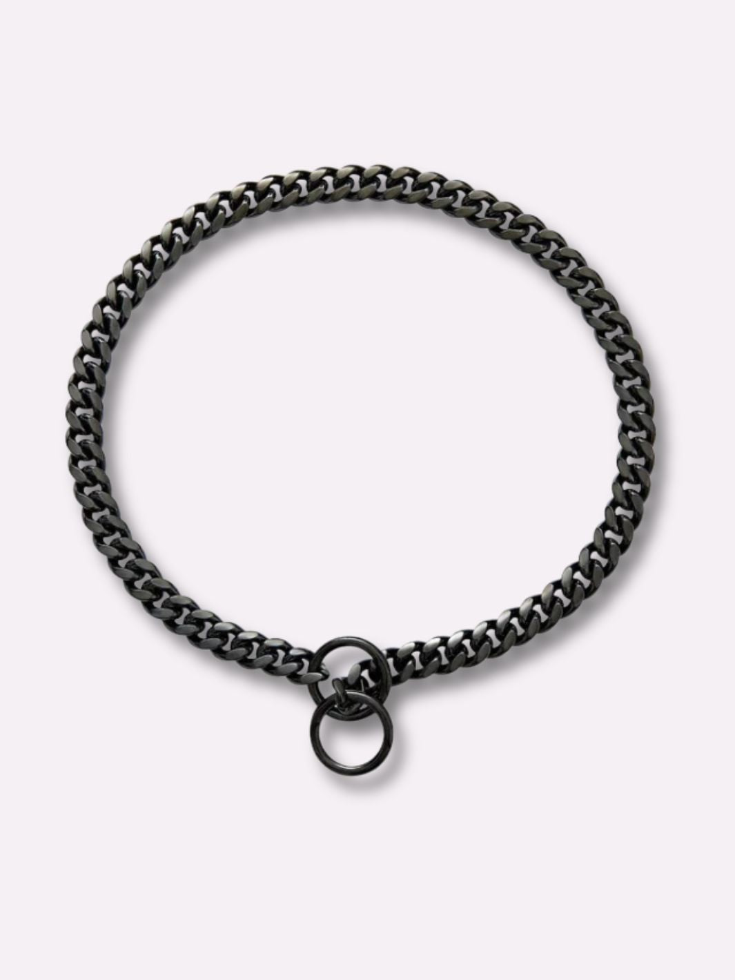 Une chaine noir pour chien sur un fond clair